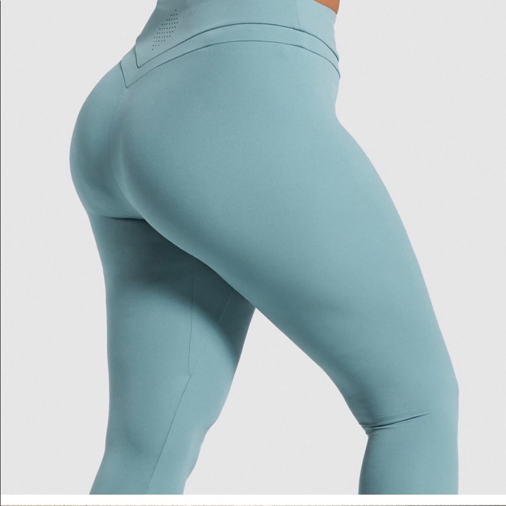 Whitney Simmons gymshark leggings